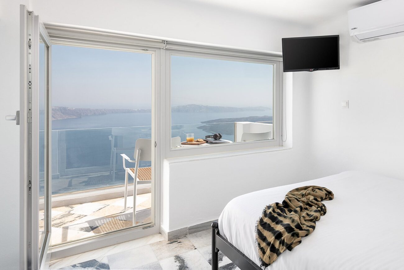 Standard Double Room with Caldera View